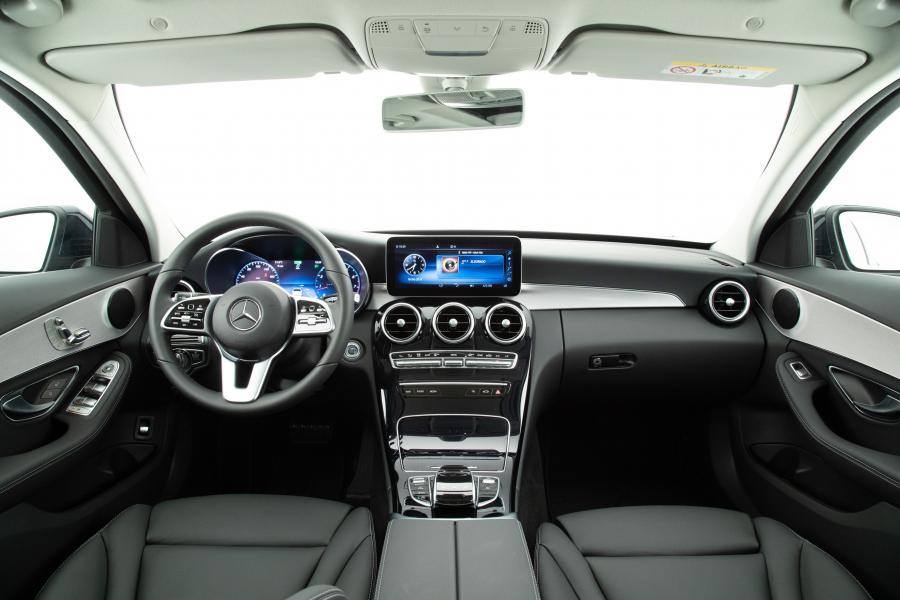 Торпедо Mercedes-Benz C200 EQ Boost (W205) 2018 года  (LA) (фото 6 из 11)
